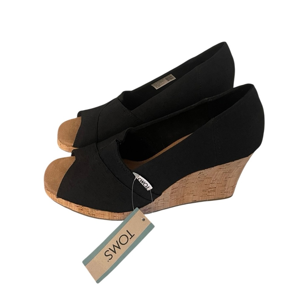 NWT TOMS Black and Tan Wedge Shoes Size 10 W